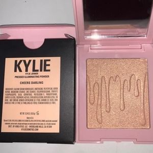 Kylie Cosmetics "CHEERS DARLING"